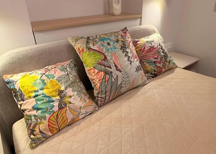 Brand New Boutique In Center