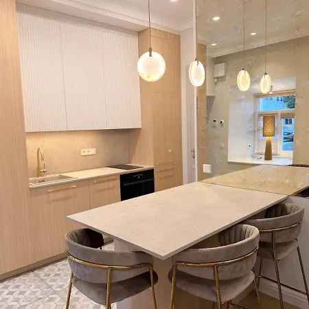 Brand New Boutique In Center Wilno